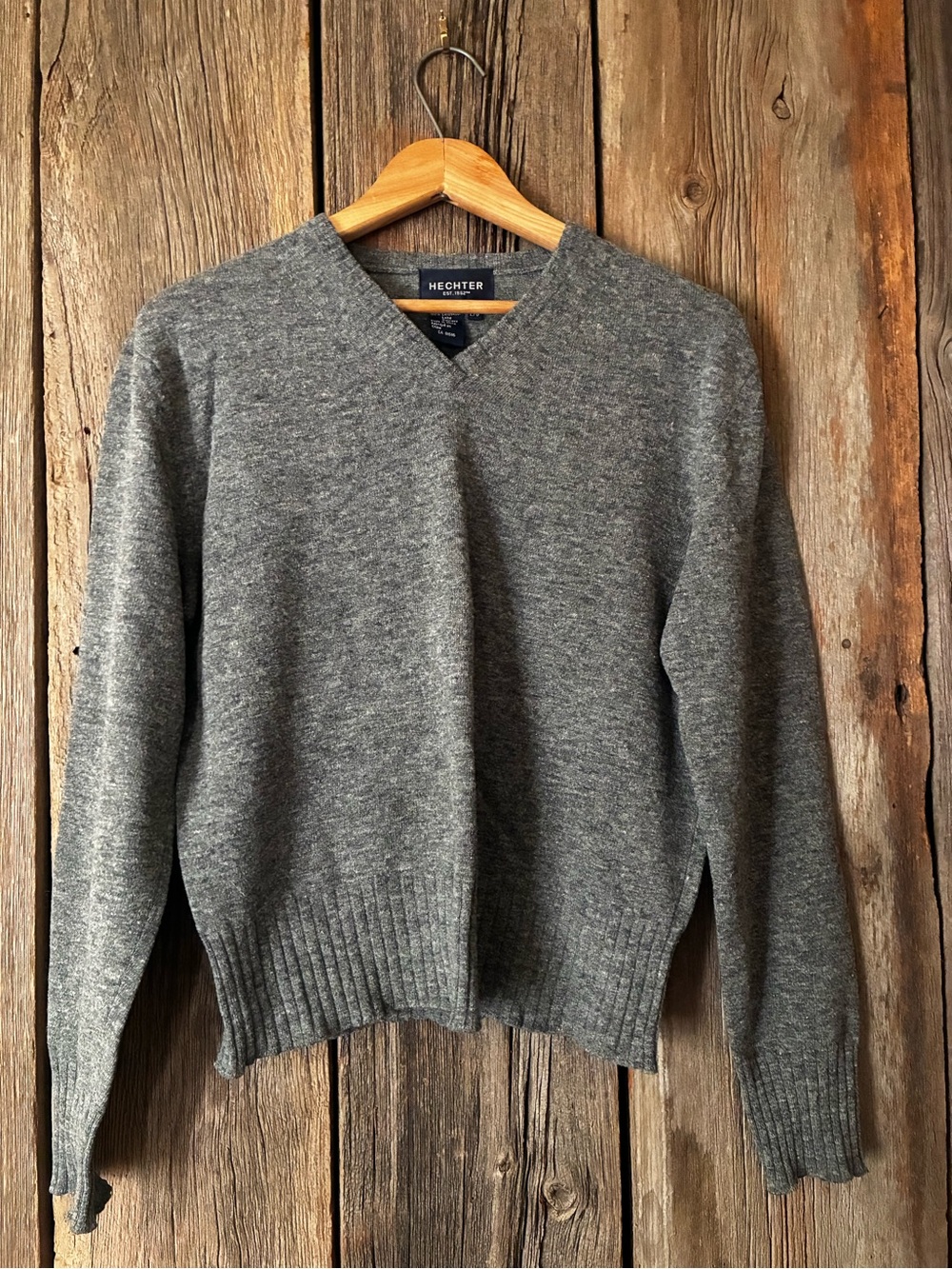 Vintage Gray Lambswool Men’s V-Neck Heather Gray Sweater, S